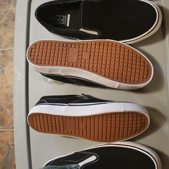 NWT slip on shoes - Picture 3 of 3